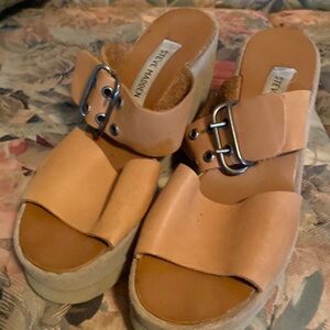Steve Madden Leather w Large Buckle Wedges